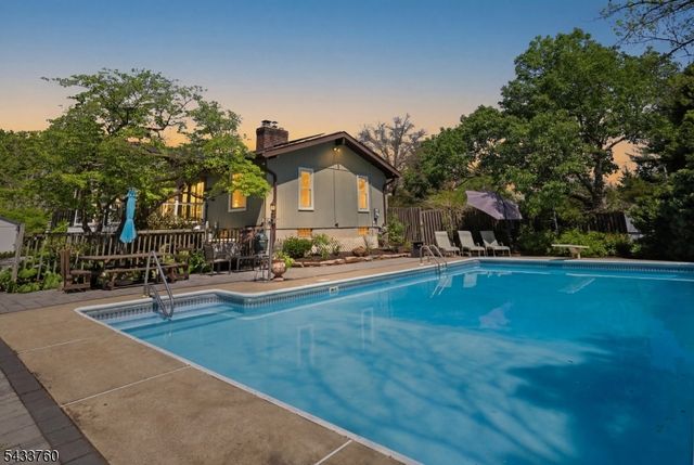 87 Readington Rd, Readington Twp., NJ 08889