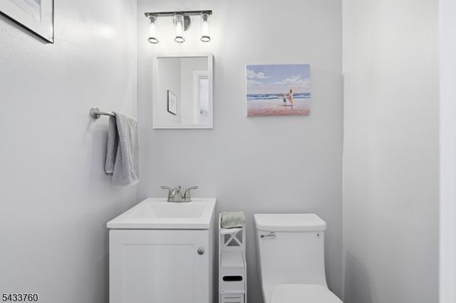 87 Readington Rd, Readington Twp., NJ 08889