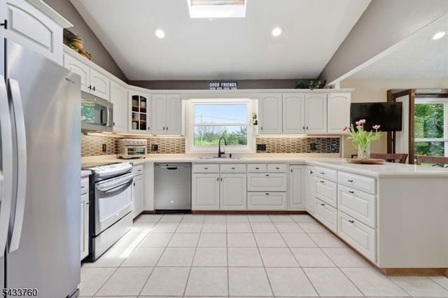 87 Readington Rd, Readington Twp., NJ 08889