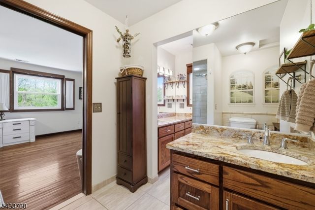87 Readington Rd, Readington Twp., NJ 08889
