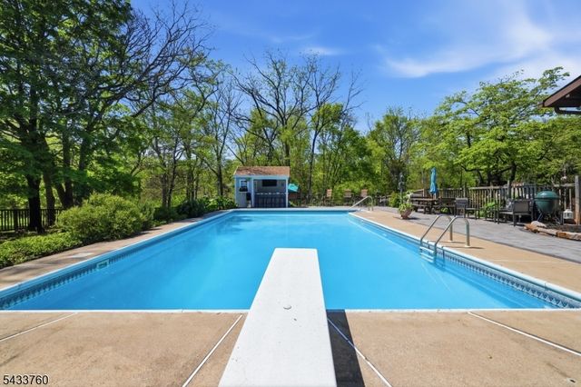 87 Readington Rd, Readington Twp., NJ 08889
