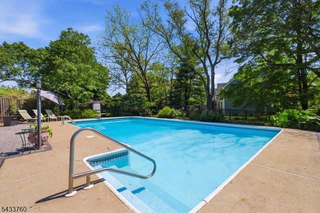87 Readington Rd, Readington Twp., NJ 08889