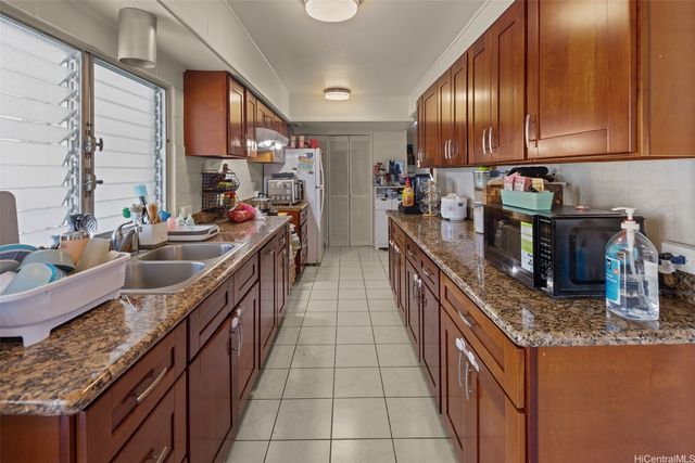 801 N Judd Street 1, Honolulu, HI 96817