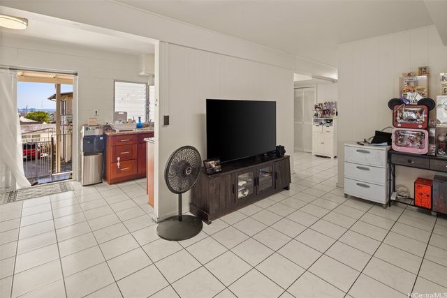 801 N Judd Street 1, Honolulu, HI 96817