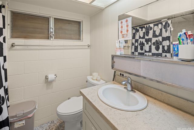 801 N Judd Street 1, Honolulu, HI 96817