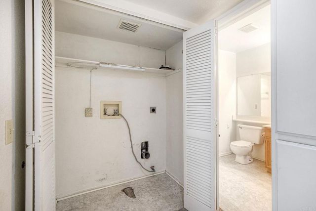 750 Breeze Hill Road 121, Vista, CA 92081