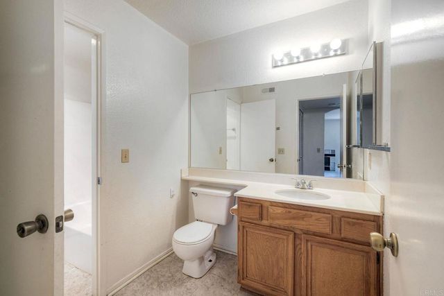 750 Breeze Hill Road 121, Vista, CA 92081