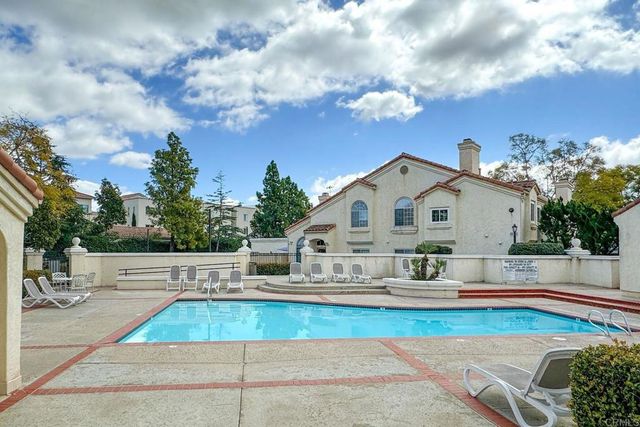 750 Breeze Hill Road 121, Vista, CA 92081