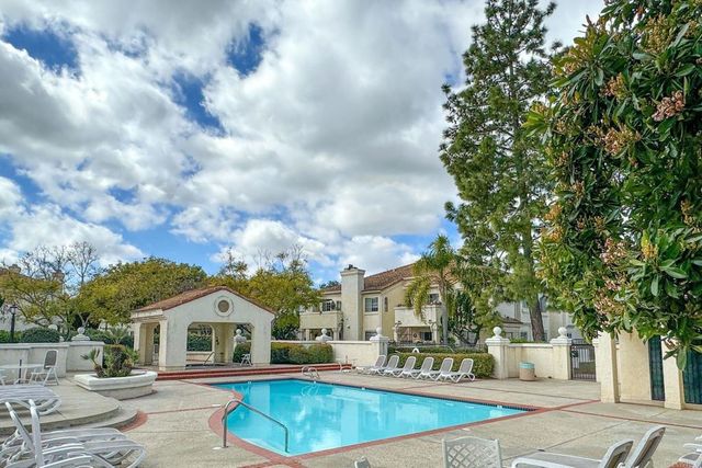 750 Breeze Hill Road 121, Vista, CA 92081