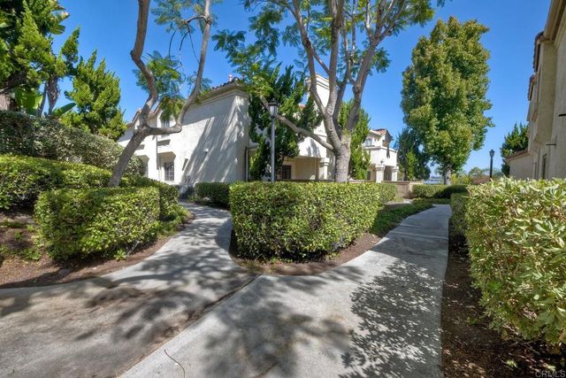 750 Breeze Hill Road 121, Vista, CA 92081