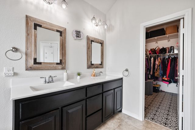 328 Running water Trail, Fort Worth, TX 76131
