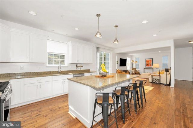 971 ERNA DR, Sykesville, MD 21784