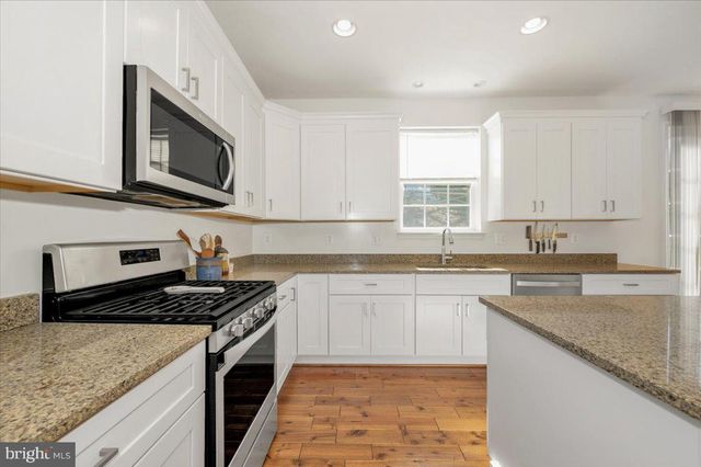 971 ERNA DR, Sykesville, MD 21784