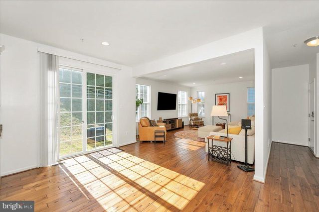 971 ERNA DR, Sykesville, MD 21784