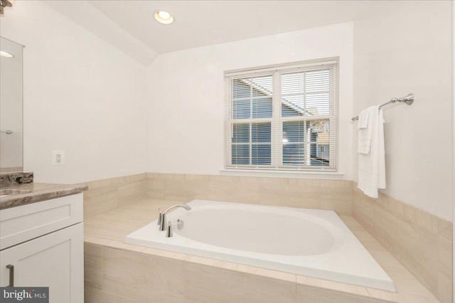 971 ERNA DR, Sykesville, MD 21784