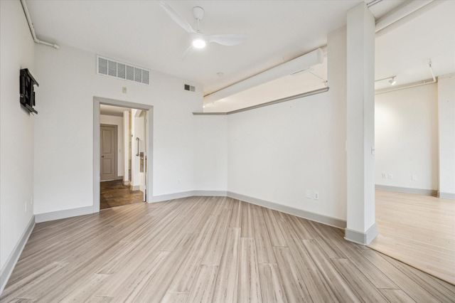 1901 Post Oak Boulevard 507, Houston, TX 77056