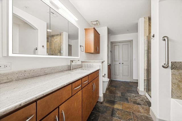 1901 Post Oak Boulevard 507, Houston, TX 77056