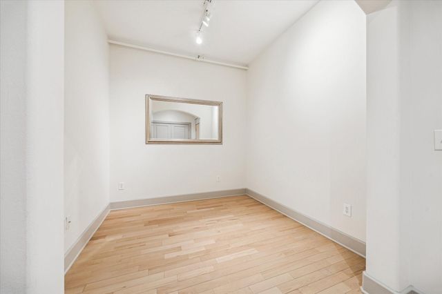 1901 Post Oak Boulevard 507, Houston, TX 77056