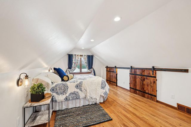 870 Parkview Avenue, Saint Paul, MN 55117