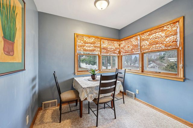 870 Parkview Avenue, Saint Paul, MN 55117