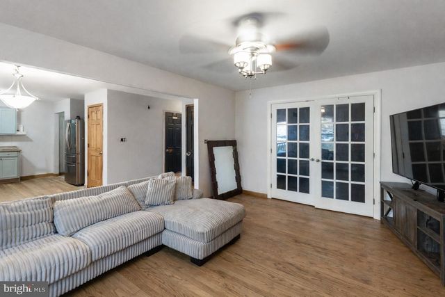 316 REAGAN DR, East Stroudsburg, PA 18301