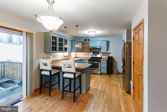 316 REAGAN DR, East Stroudsburg, PA 18301