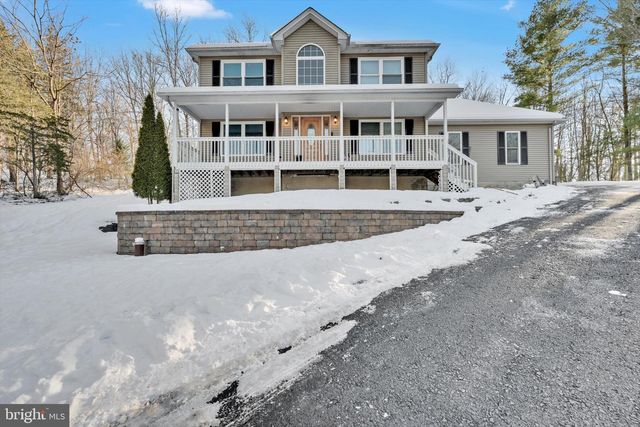 316 REAGAN DR, East Stroudsburg, PA 18301