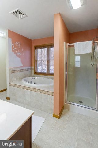 316 REAGAN DR, East Stroudsburg, PA 18301