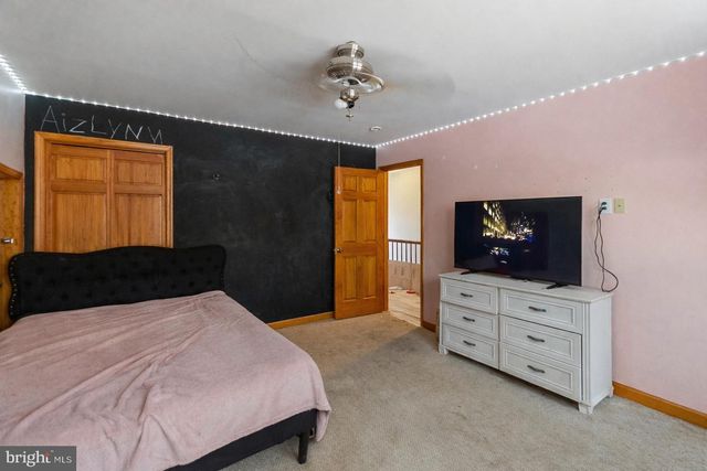 316 REAGAN DR, East Stroudsburg, PA 18301