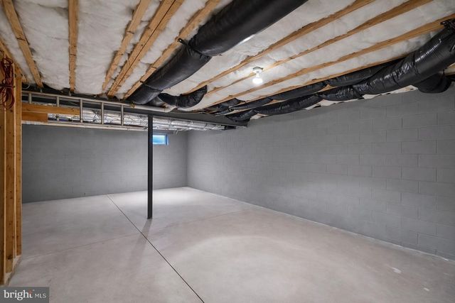 316 REAGAN DR, East Stroudsburg, PA 18301