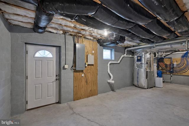 316 REAGAN DR, East Stroudsburg, PA 18301