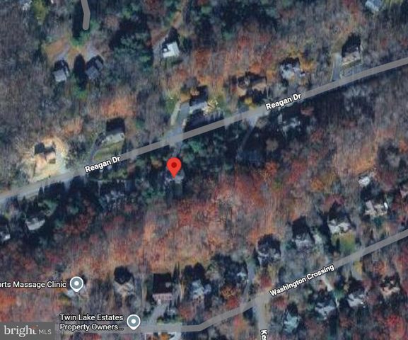 316 REAGAN DR, East Stroudsburg, PA 18301