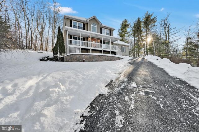 316 REAGAN DR, East Stroudsburg, PA 18301