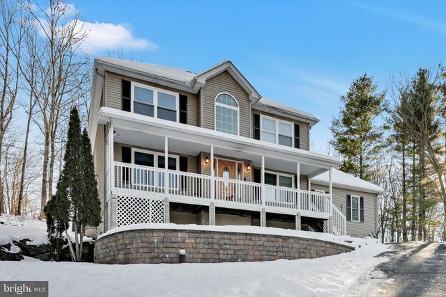 316 REAGAN DR, East Stroudsburg, PA 18301