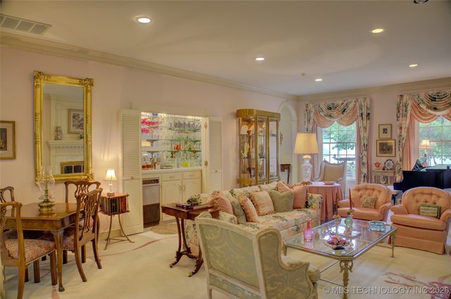 6642 S Jamestown Avenue, Tulsa, OK 74136