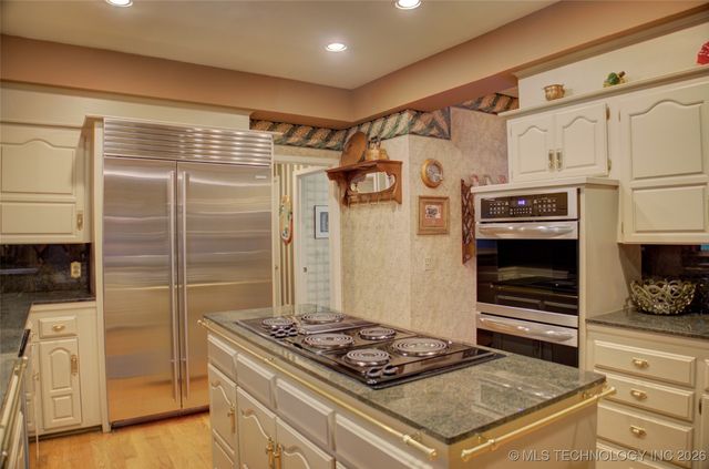 6642 S Jamestown Avenue, Tulsa, OK 74136