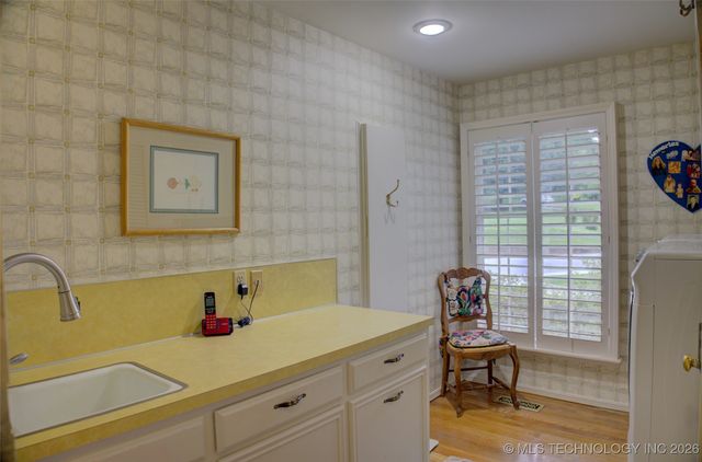 6642 S Jamestown Avenue, Tulsa, OK 74136