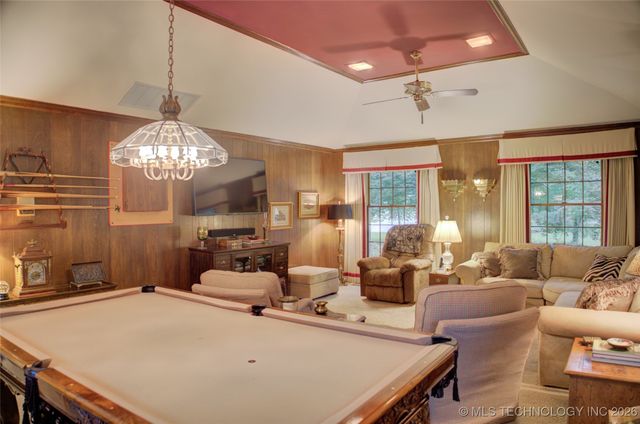 6642 S Jamestown Avenue, Tulsa, OK 74136