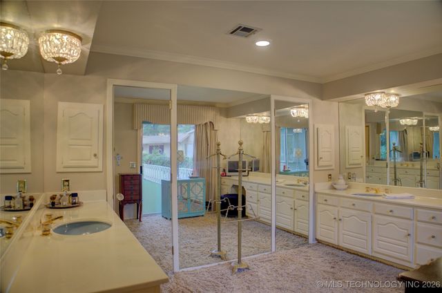 6642 S Jamestown Avenue, Tulsa, OK 74136