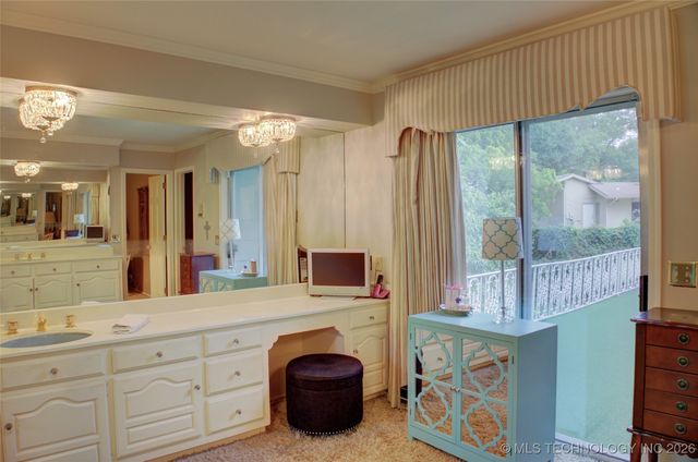 6642 S Jamestown Avenue, Tulsa, OK 74136