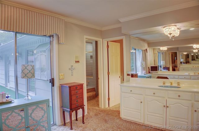 6642 S Jamestown Avenue, Tulsa, OK 74136