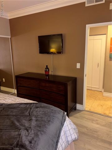 220 FLAMINGO Road 218, Las Vegas, NV 89169