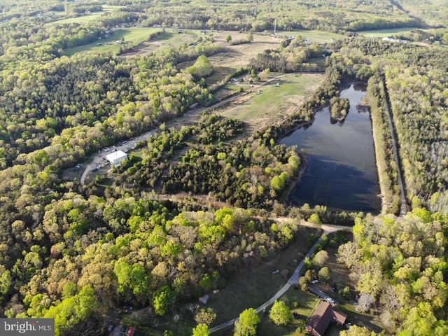 125 PERRY WINKLE LN, Fredericksburg, VA 22405