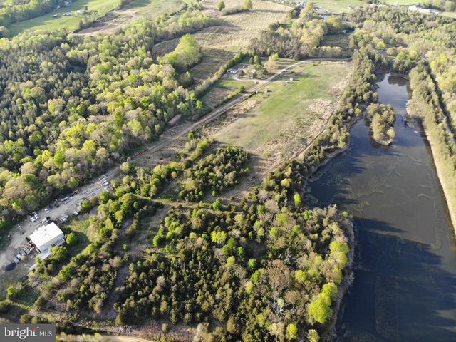 125 PERRY WINKLE LN, Fredericksburg, VA 22405