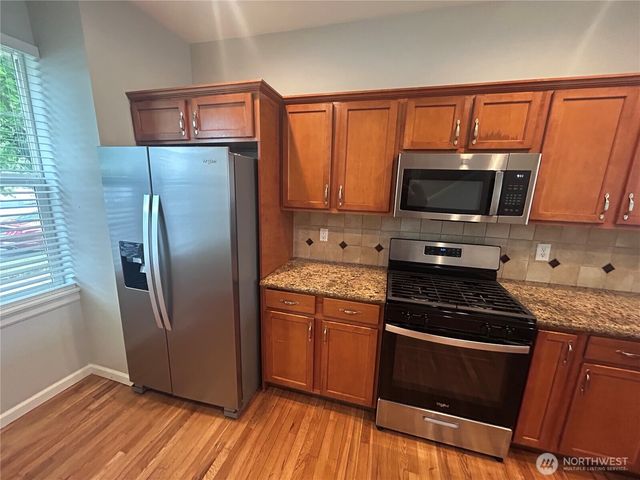 1218 32nd Street NE, Auburn, WA 98002