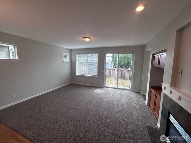 1218 32nd Street NE, Auburn, WA 98002