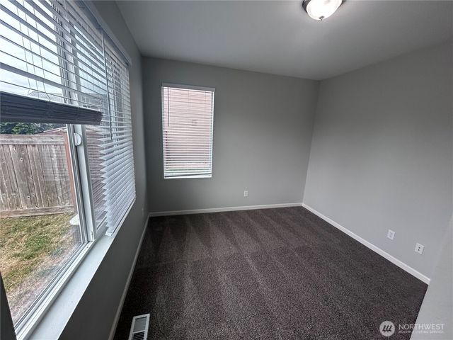 1218 32nd Street NE, Auburn, WA 98002