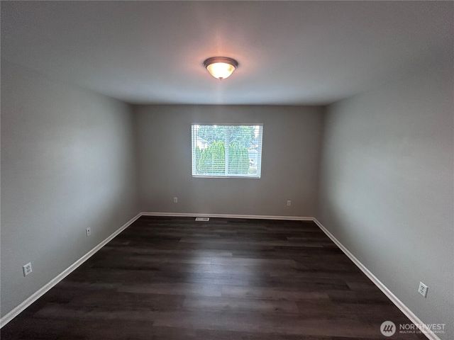 1218 32nd Street NE, Auburn, WA 98002