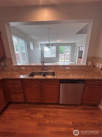 1218 32nd Street NE, Auburn, WA 98002