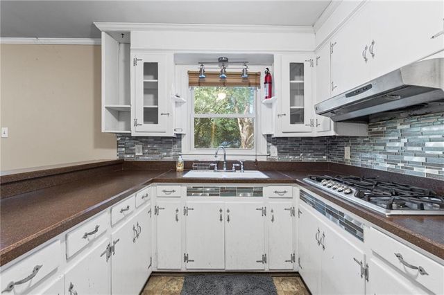 5306 Forest Park Drive, Mobile, AL 36618